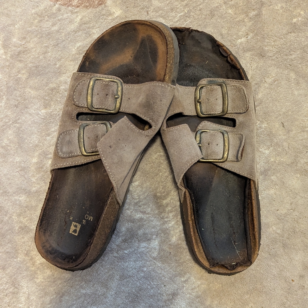 Brown Suede Buckle Sandals